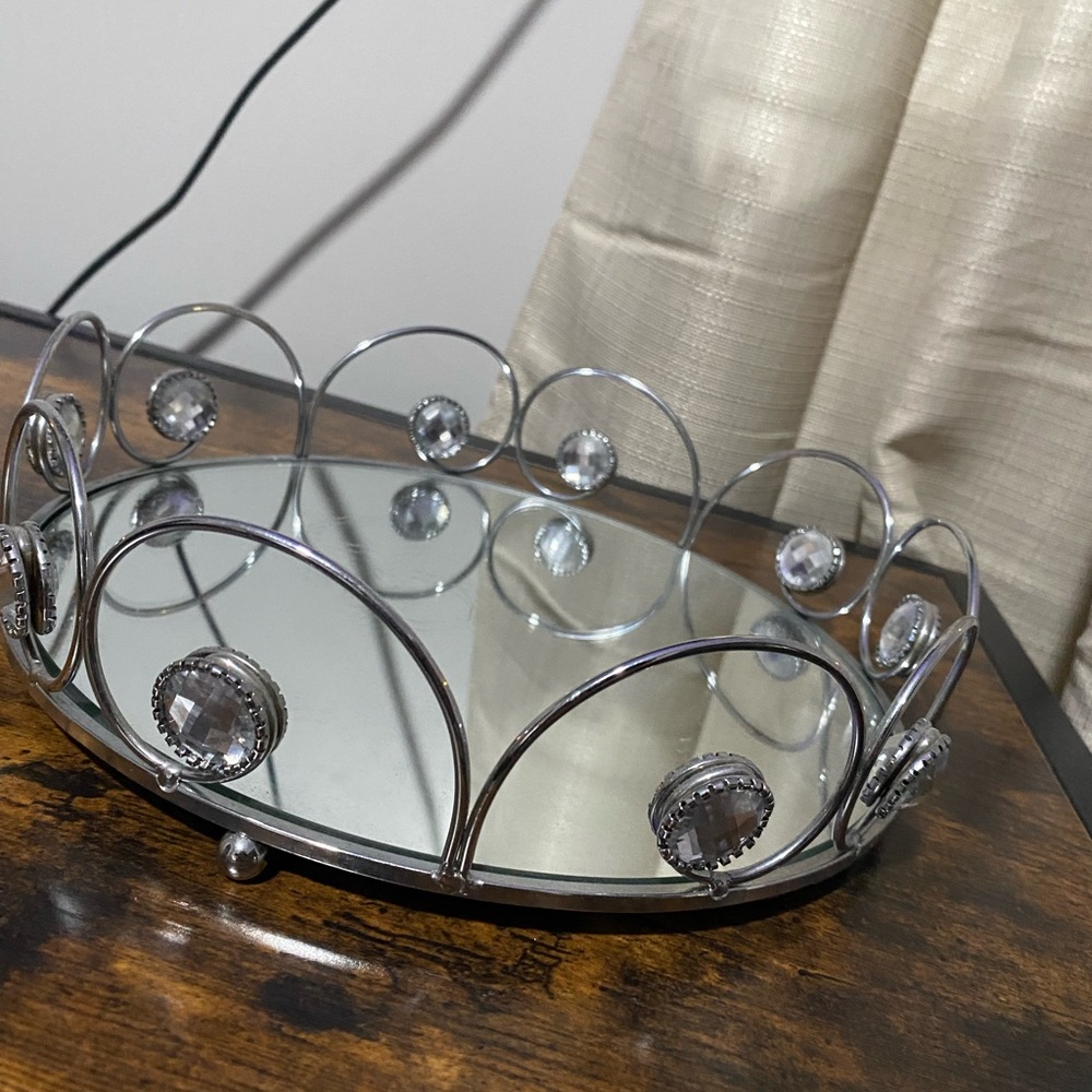 Vanity Holder